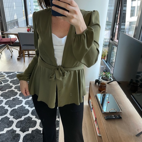 Sonder Stories Khaki Wrap Top - Size 10 - Picture 3 of 8